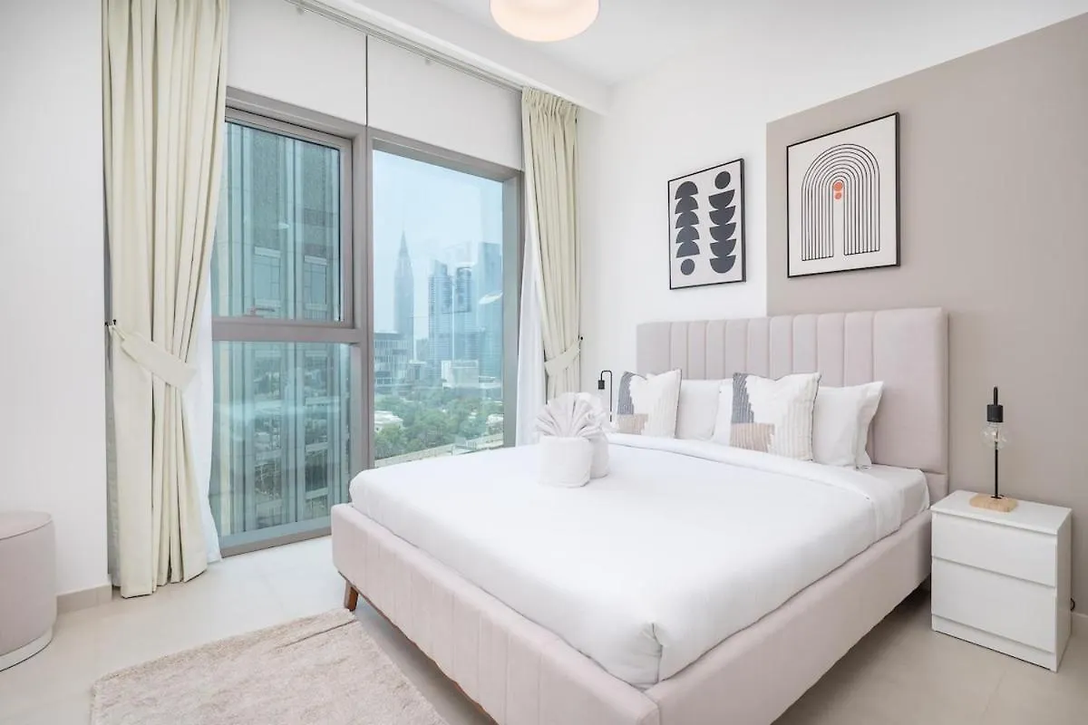Luxurious 4-Bedrooms Near Burj Khalifa And Dubai Mall In Downtown!