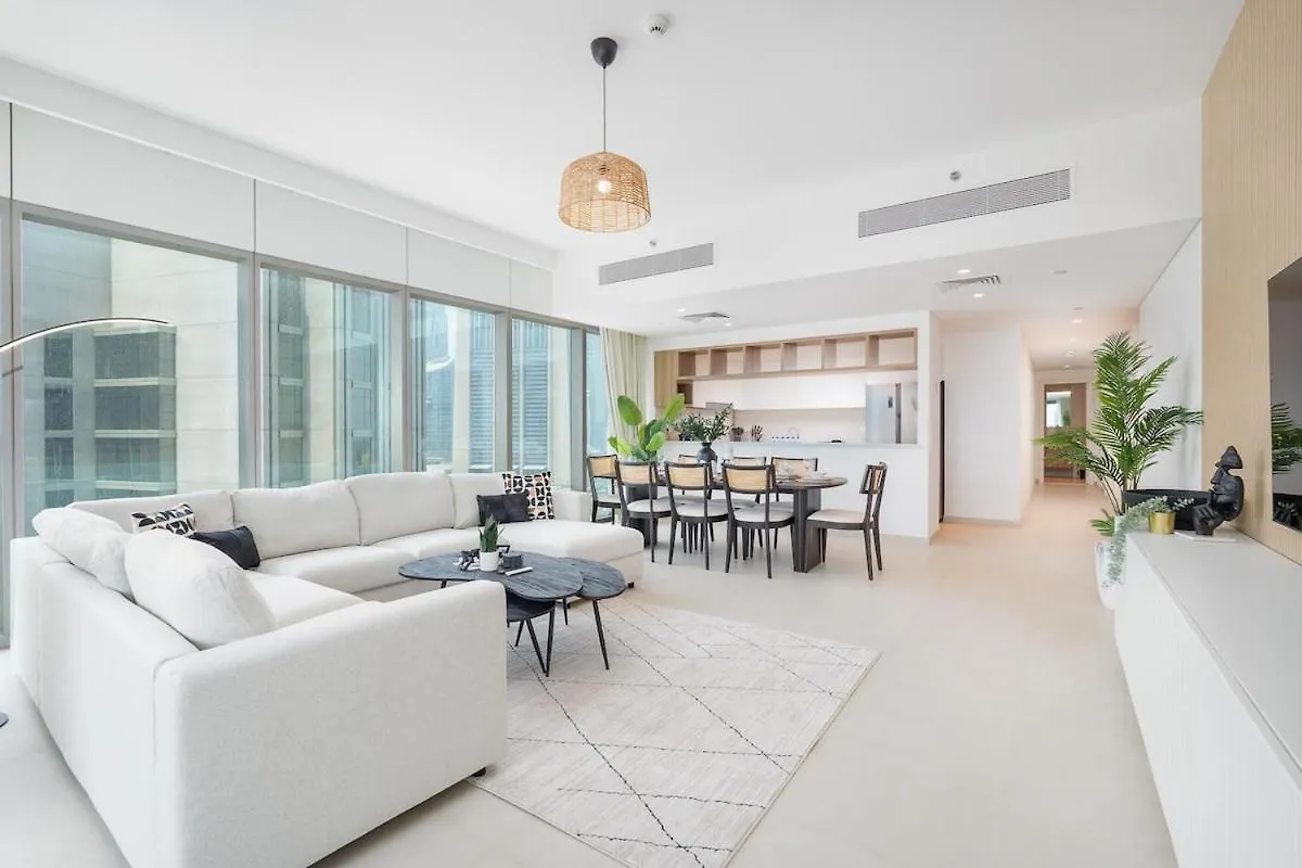 Luxurious 4-Bedrooms Near Burj Khalifa And Dubai Mall In Downtown! location