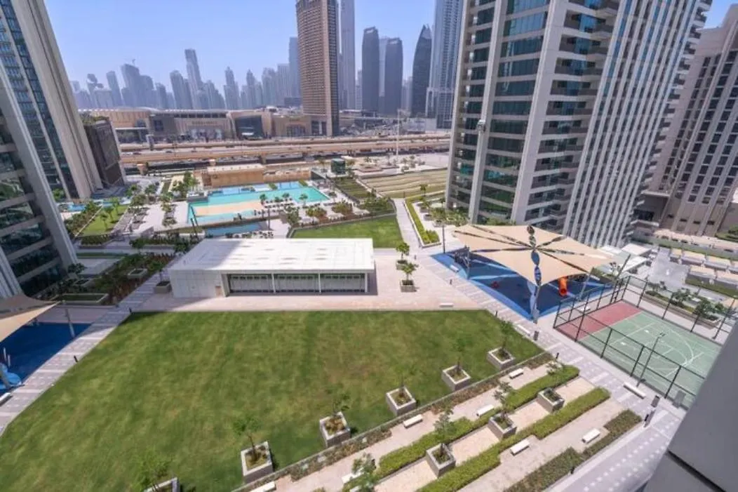 Apartment Luxurious 4-Bedrooms Near Burj Khalifa And Dubai Mall In Downtown!