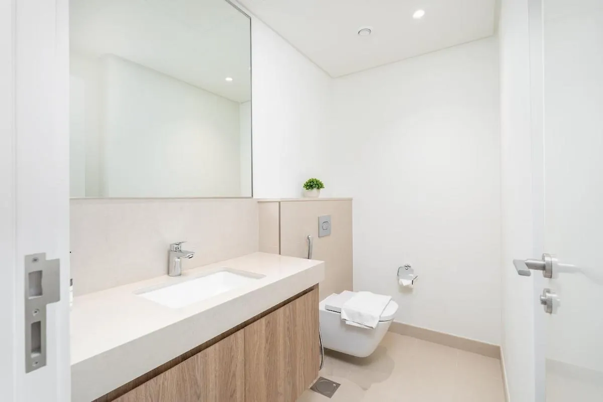 Luxurious 4-Bedrooms Near Burj Khalifa And Dubai Mall In Downtown!