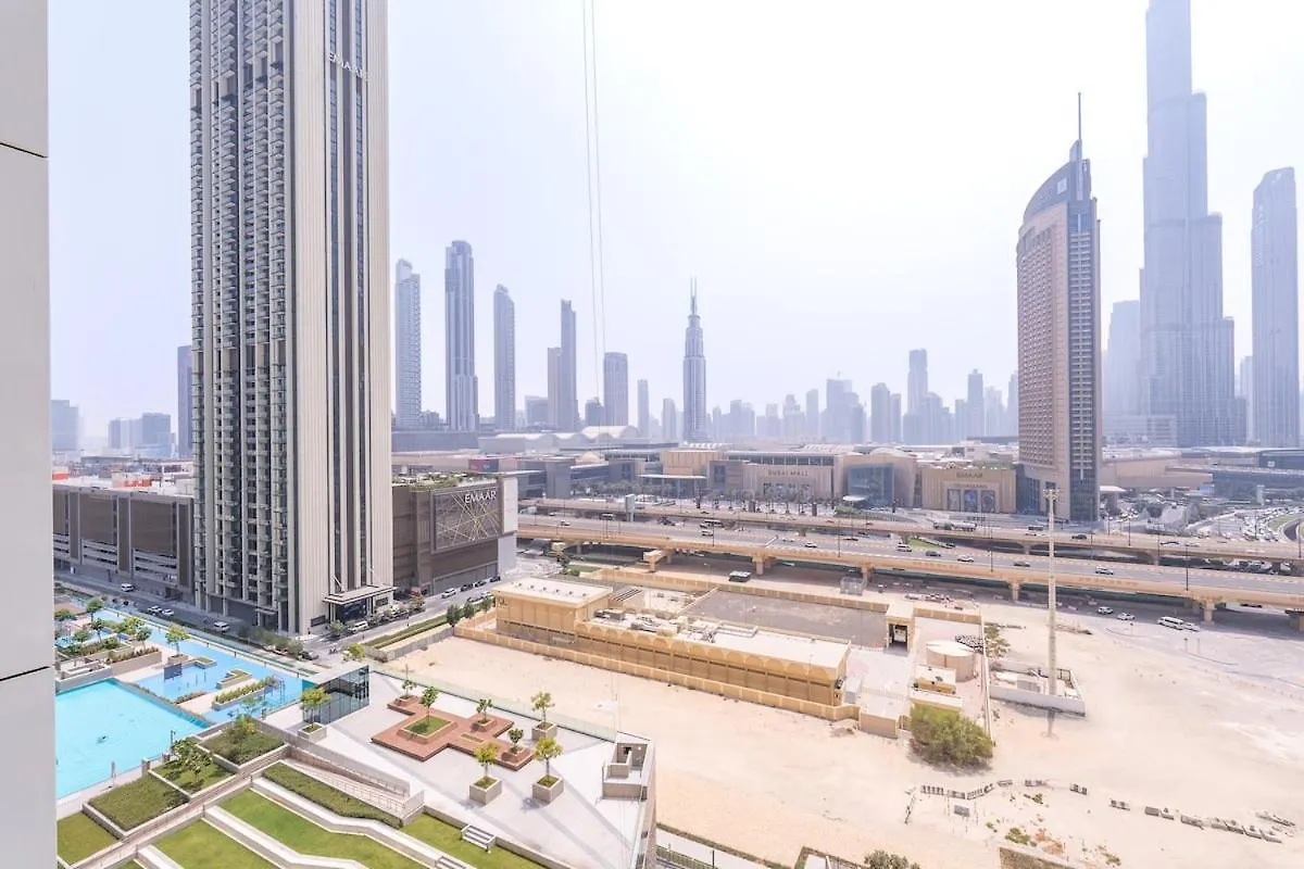 Luxurious 4-Bedrooms Near Burj Khalifa And Dubai Mall In Downtown! 0*,