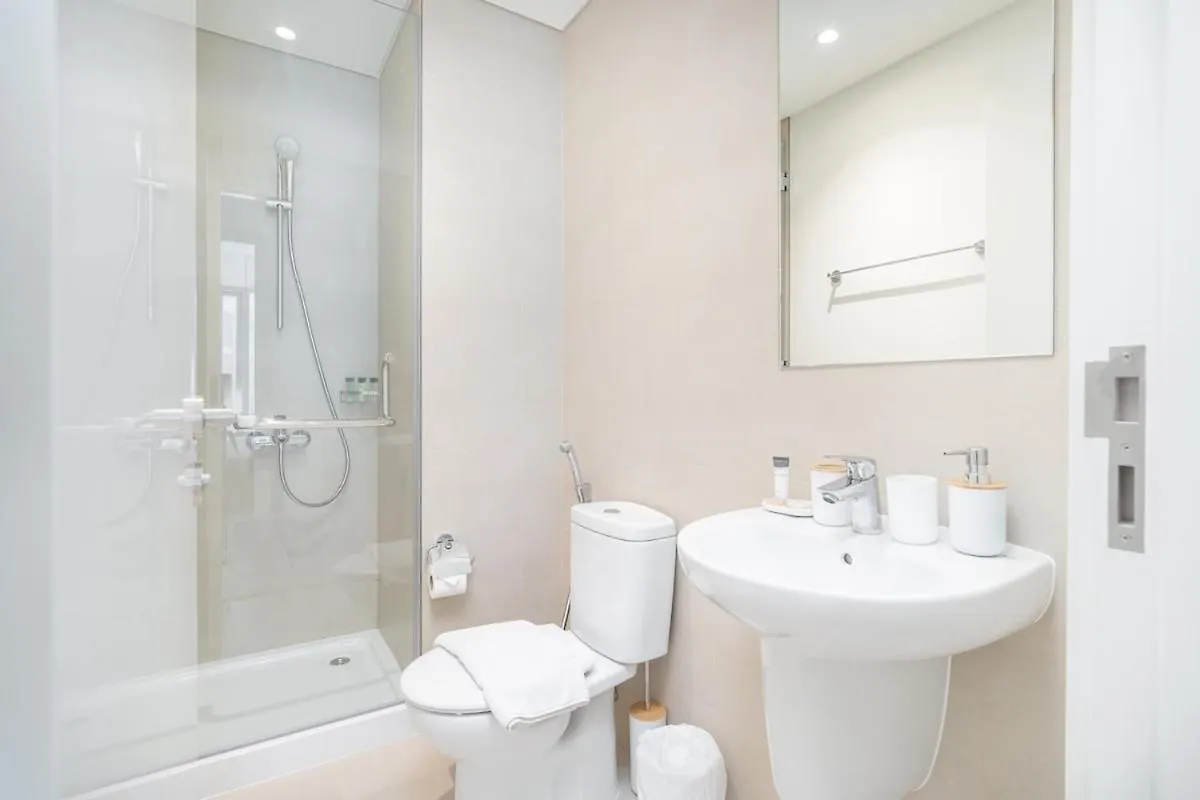 Luxurious 4-Bedrooms Near Burj Khalifa And Dubai Mall In Downtown! Apartment