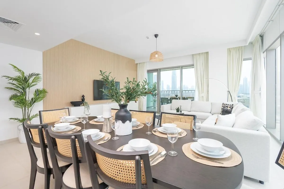 Luxurious 4-Bedrooms Near Burj Khalifa And Dubai Mall In Downtown!