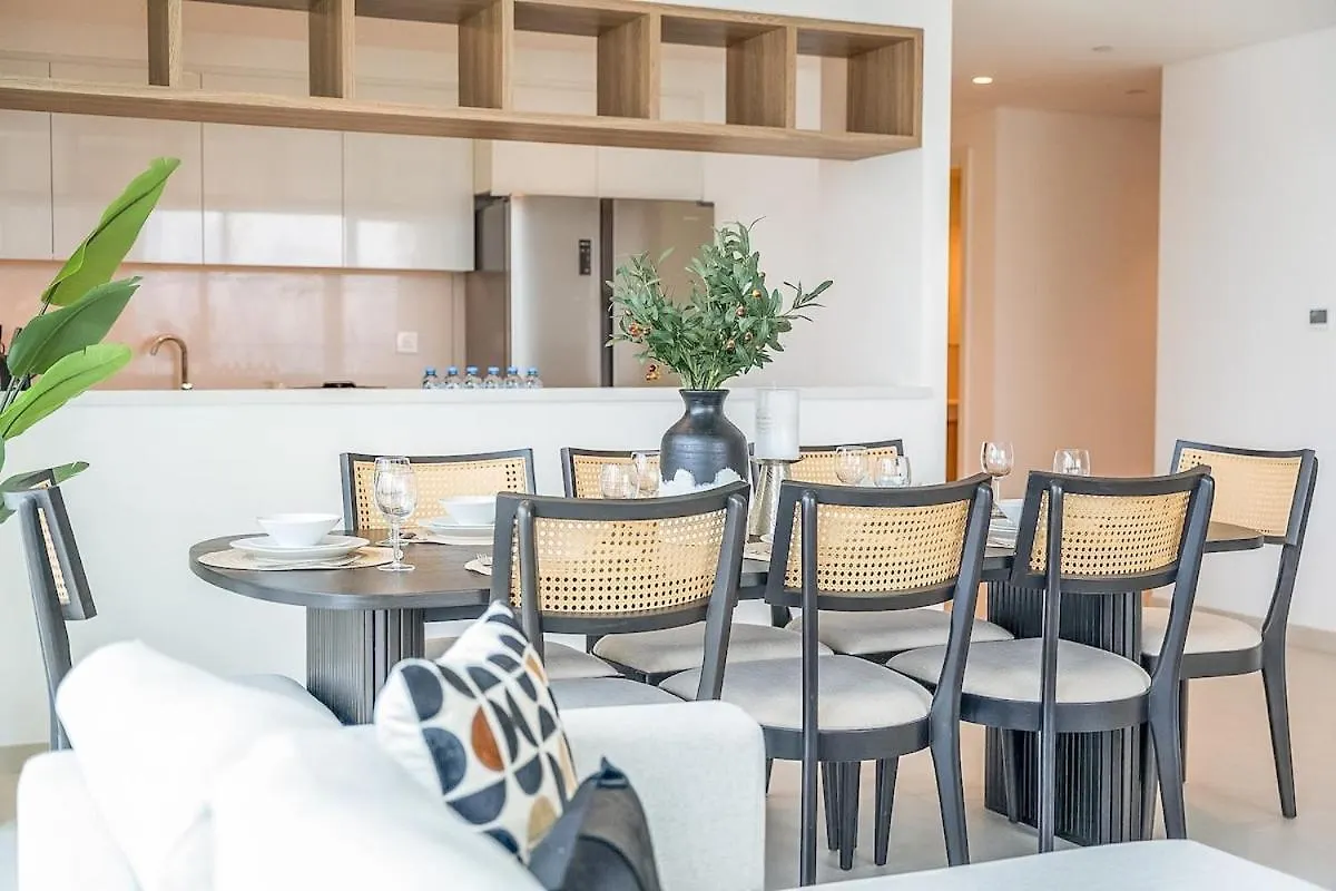 Luxurious 4-Bedrooms Near Burj Khalifa And Dubai Mall In Downtown!